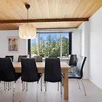 Spacious Pool House - By Traum Vakantiehuis Løkken