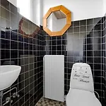 Vakantiehuis Spacious Pool House - By Traum