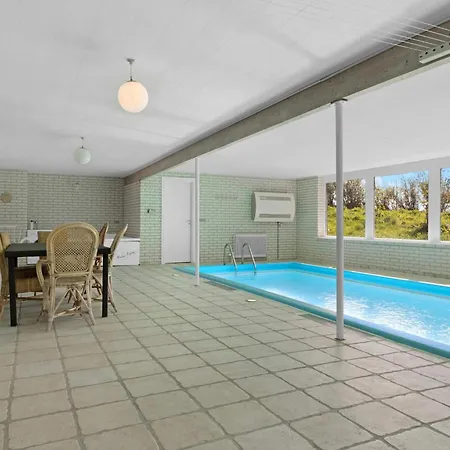 Spacious Pool House - By Traum Løkken
