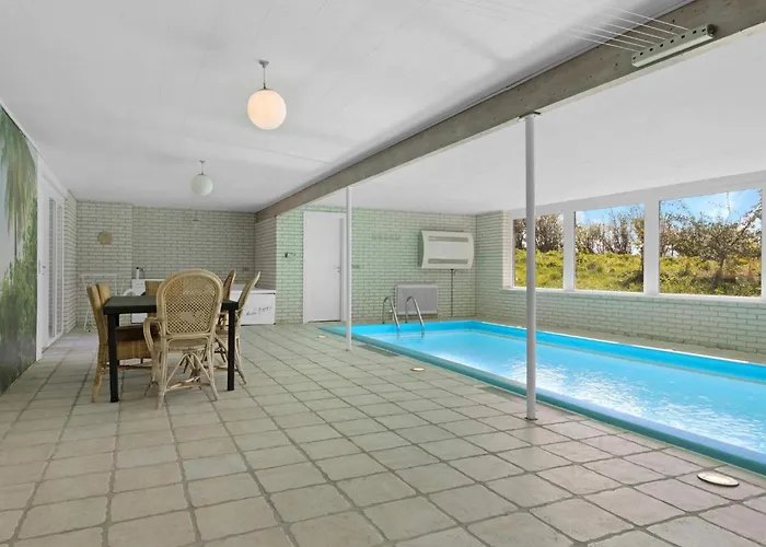Spacious Pool House - By Traum Løkken